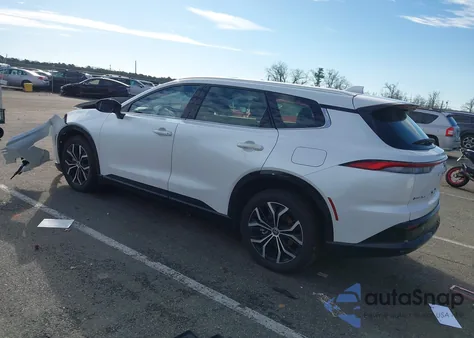 2025 Toyota Crown Signia Xle из США, поврежденный, VIN JTDACAAJ3S3013559